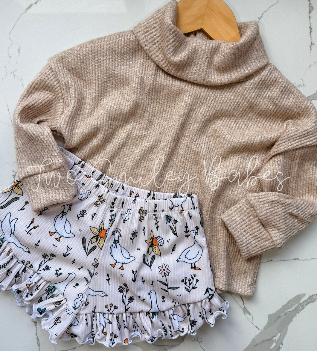 18/24m turtleneck ls dolman x retro ruffle shorts